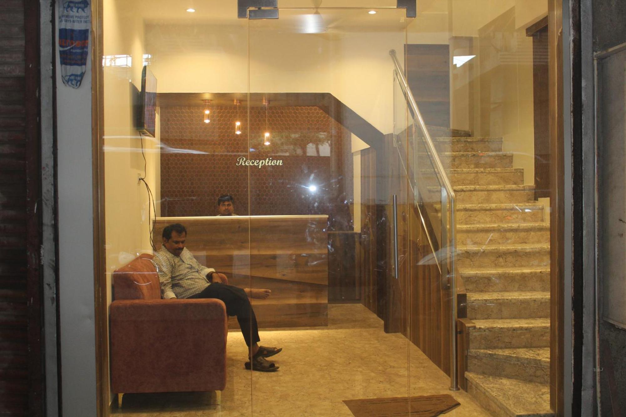 Hotel Metro Inn, Mumbai